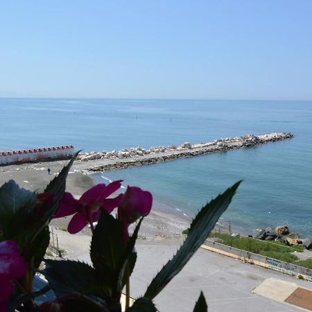 סלרנו B&B Fronte Del Mare מראה חיצוני תמונה