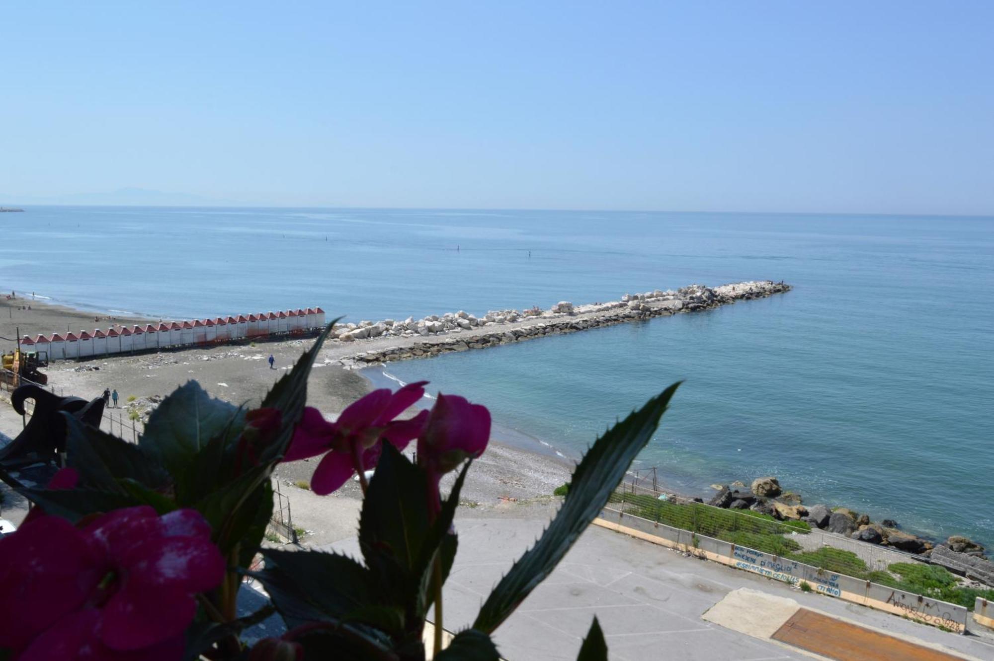 סלרנו B&B Fronte Del Mare מראה חיצוני תמונה